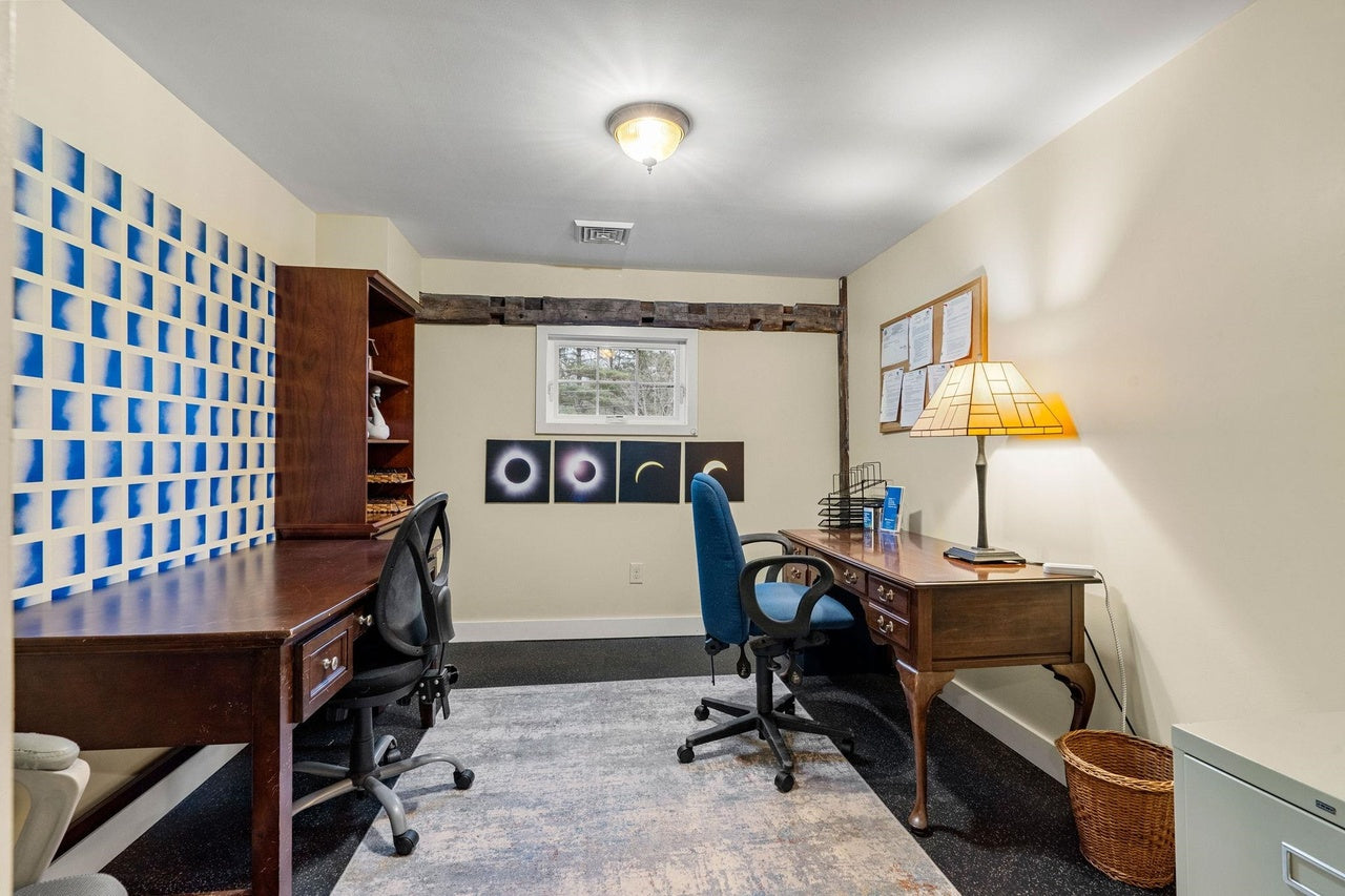 LF7 - 105 Square Feet