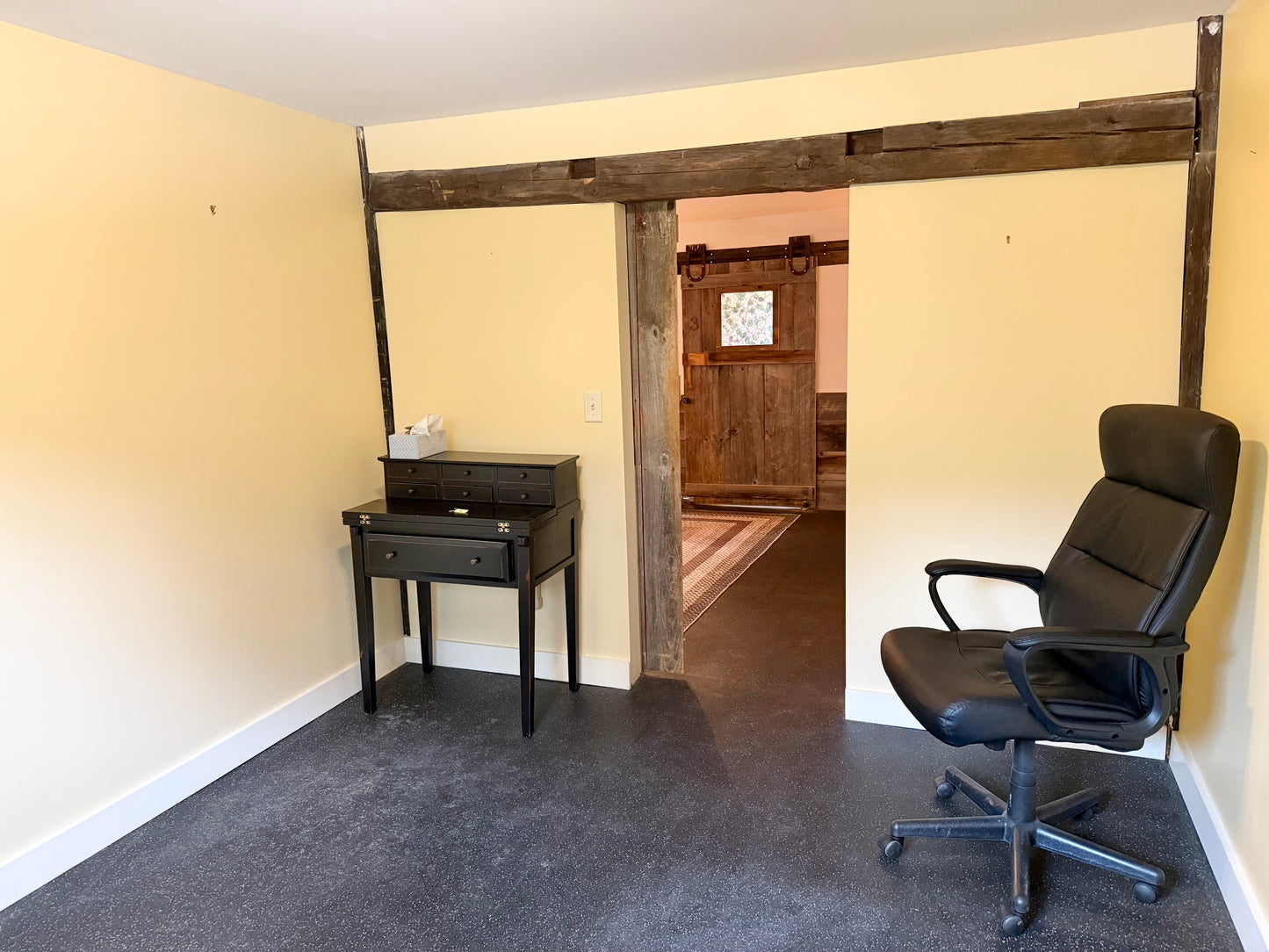 LF7 - 105 Square Feet [AVAILABLE]