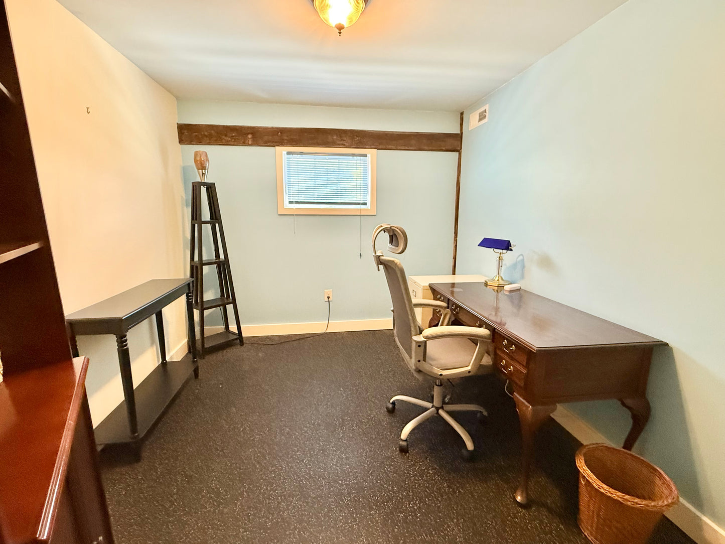 LF6 - 100 Square Feet