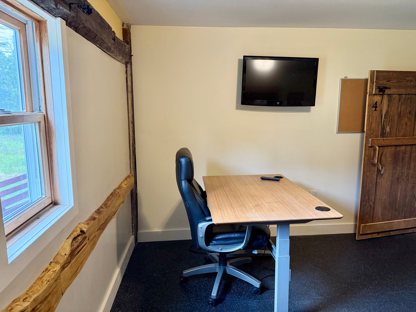 LF4 - 140 Square Feet [LEASED! *Contact Us for Waitlist Options]